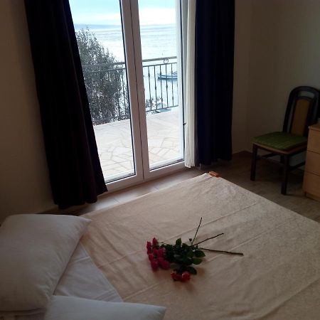 Apartment On The Beach Lokva Rogoznica Buitenkant foto