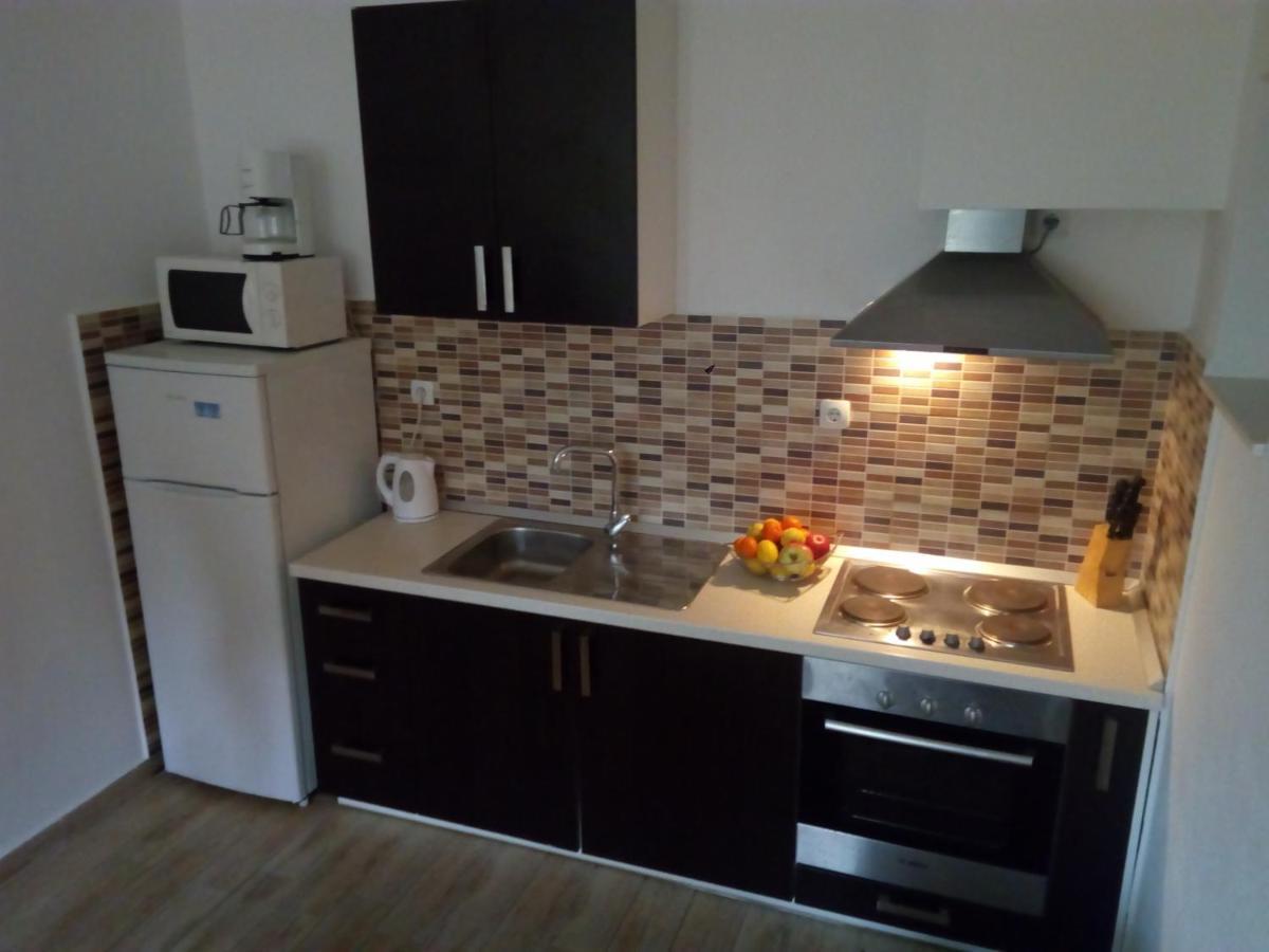 Apartment On The Beach Lokva Rogoznica Buitenkant foto