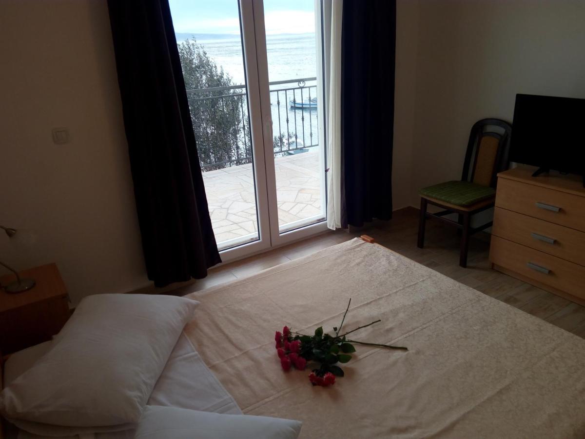 Apartment On The Beach Lokva Rogoznica Buitenkant foto