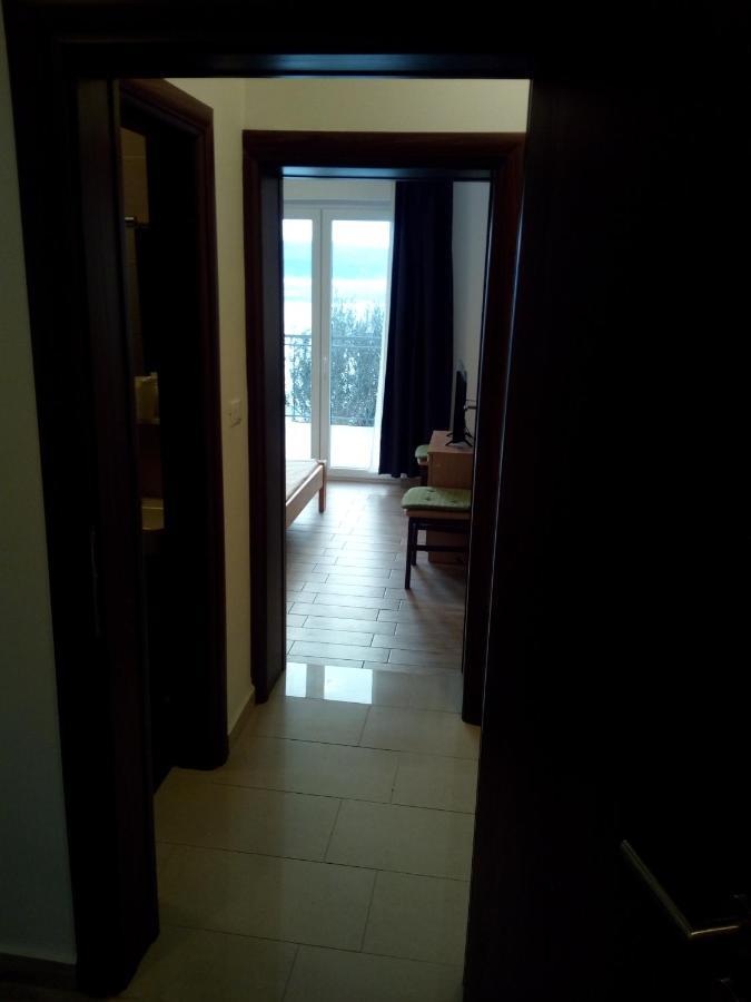 Apartment On The Beach Lokva Rogoznica Buitenkant foto