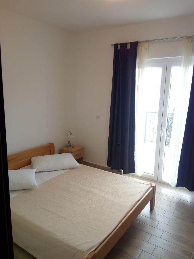 Apartment On The Beach Lokva Rogoznica Buitenkant foto